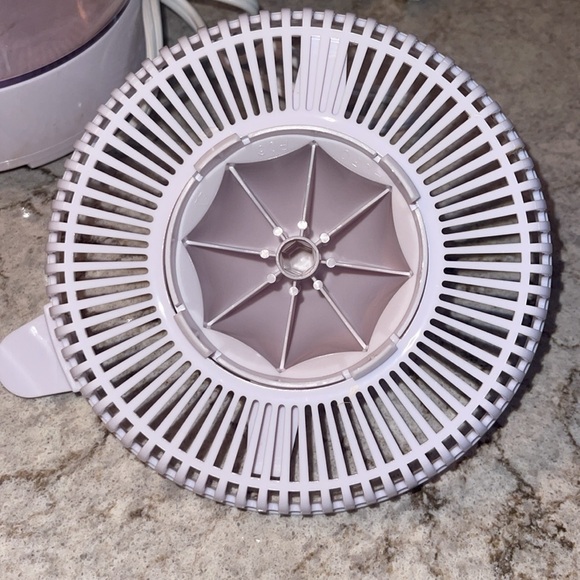 Black and Decker Handy Juicer HJ30 Electric Citrus Juicer Automatic works well - Picture 7 of 10